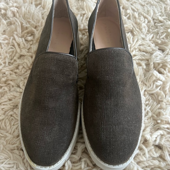 Barneys New York Shoes - EUC Barney’s NY Slip Ons